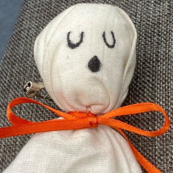 Halloween Ghost Pin Brooch Handmade White Handkerchief Orange Ribbon Cute Spooky - Picture 3 of 9